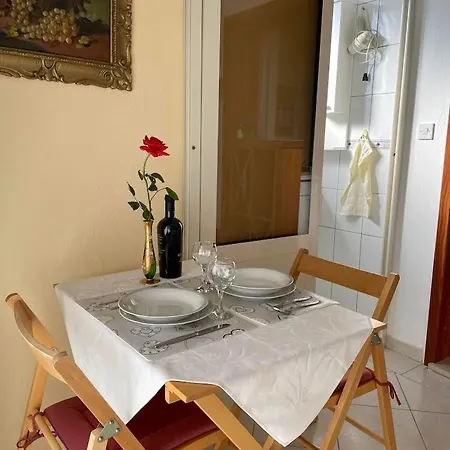 Gordana Buzolic Apartment *