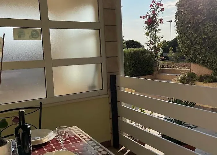 Апартаменти Gordana Buzolic Хвар